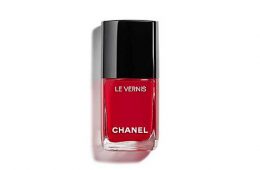 Chanel LE VERNIS Red nails